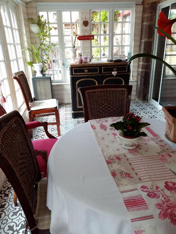 Ver Chambre D'Hotes Acces Separe Et Possibilite Table D'Hotes Sur Reservationアパートメント エクステリア 写真